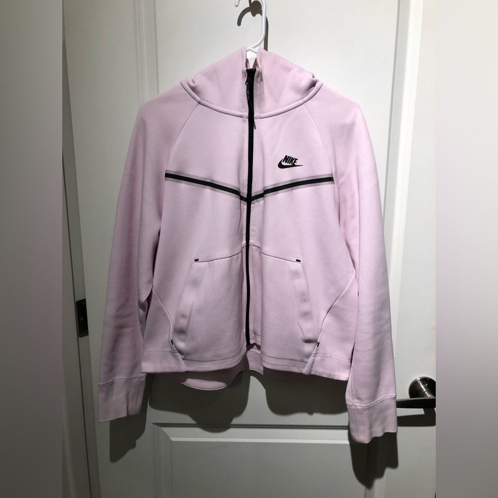 Light pink Nike jacket with hoodie